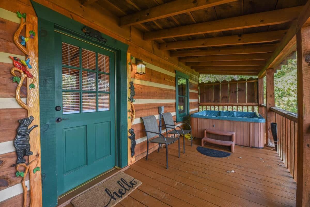 View! Cozy, Private, Fireplace, Hot Tub Log Cabin, Honeymoon! Сивиървил Екстериор снимка