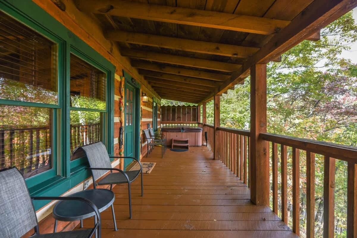 View! Cozy, Private, Fireplace, Hot Tub Log Cabin, Honeymoon! Сивиървил Екстериор снимка
