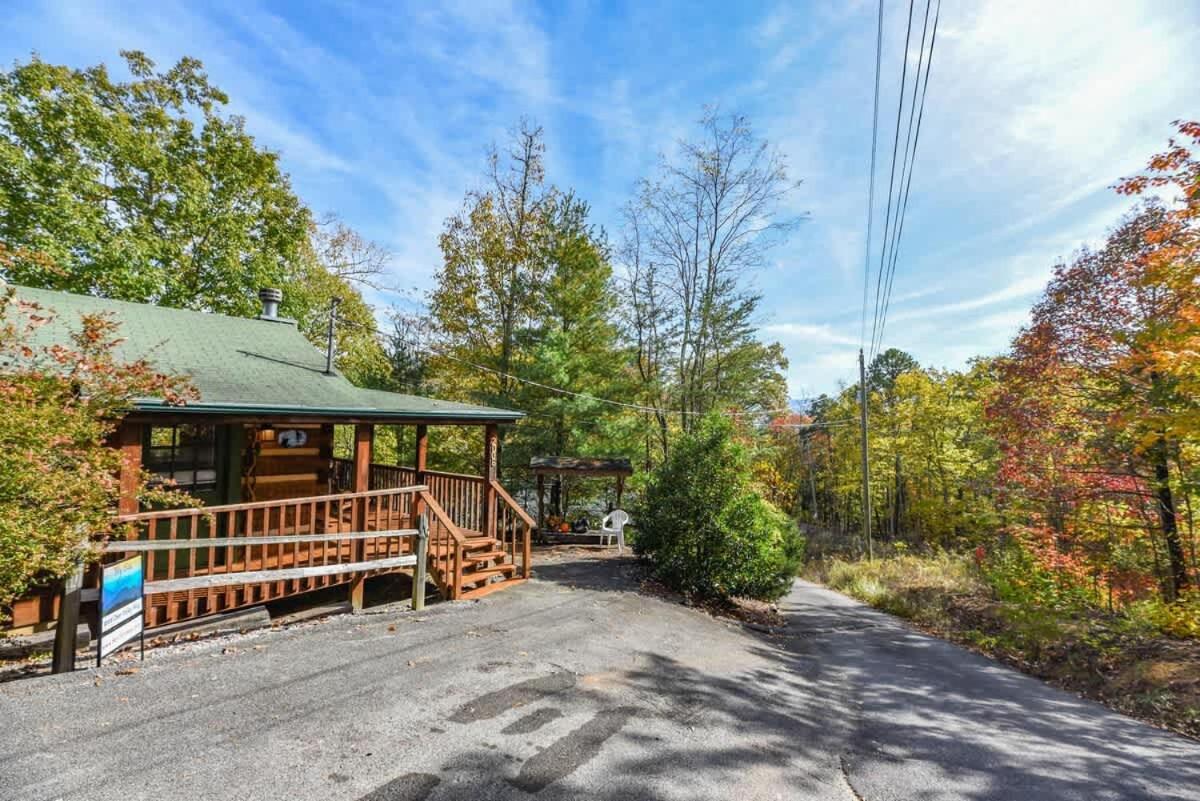 View! Cozy, Private, Fireplace, Hot Tub Log Cabin, Honeymoon! Сивиървил Екстериор снимка